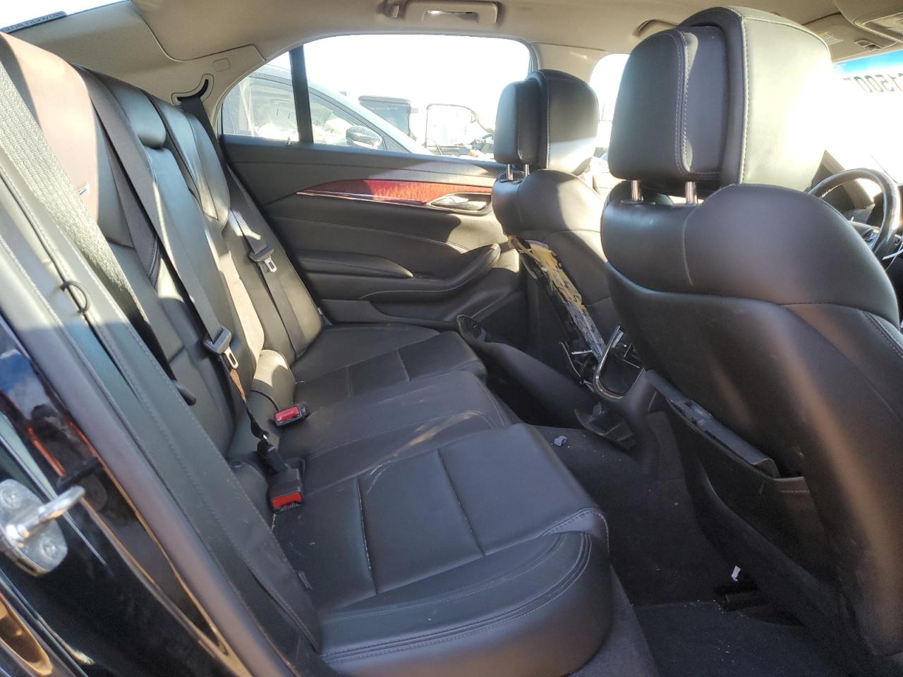 Cadillac CTS Image 10