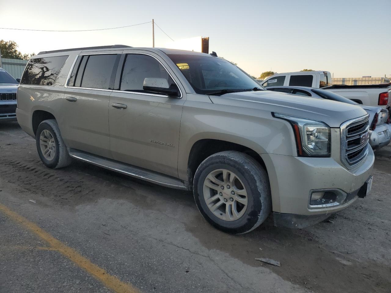 GMC Yukon K1500 Sle Image 11