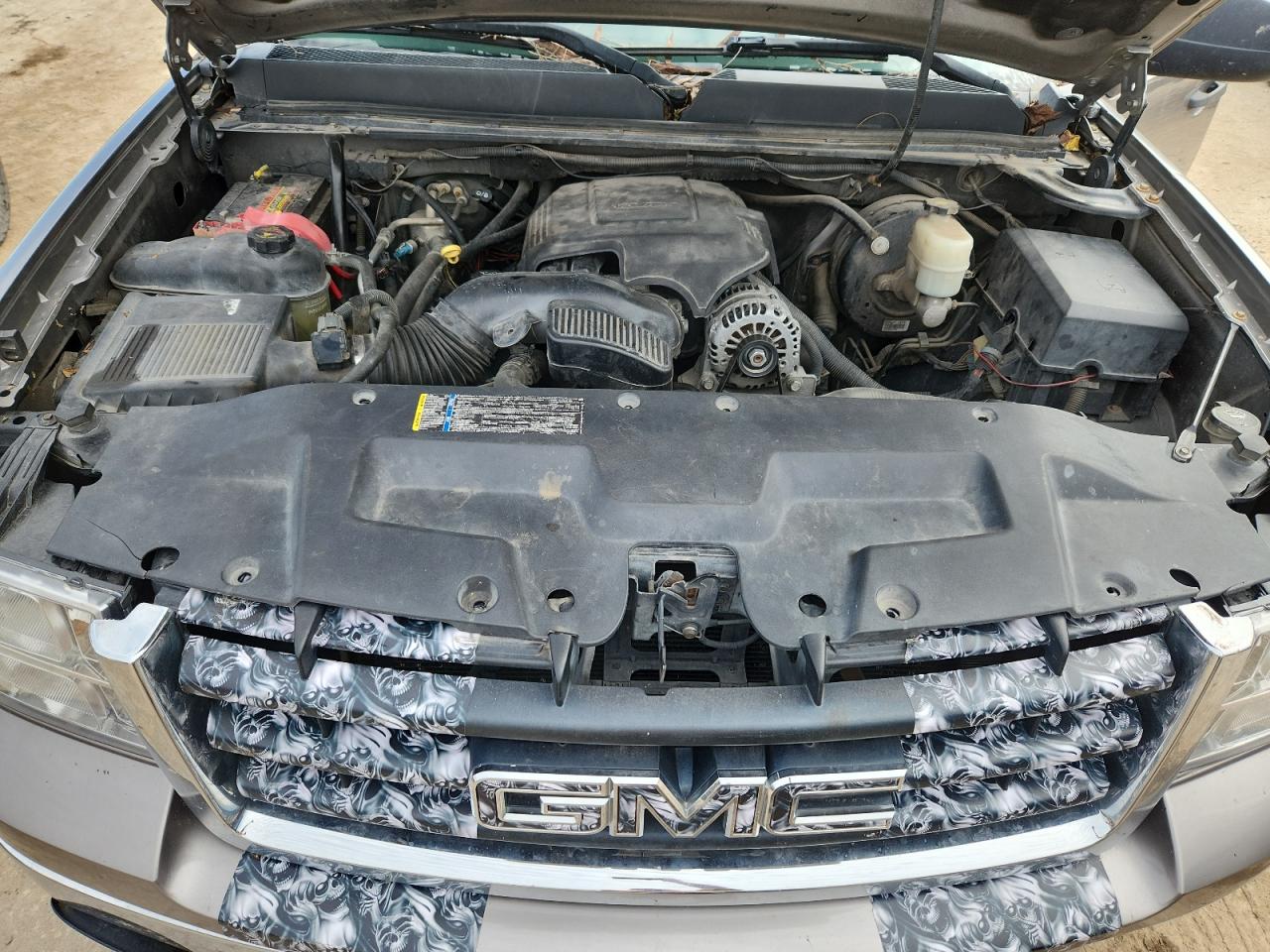 GMC Sierra K1500 Sle Image 2