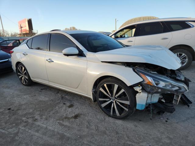 Nissan Altima Platinum Image 5