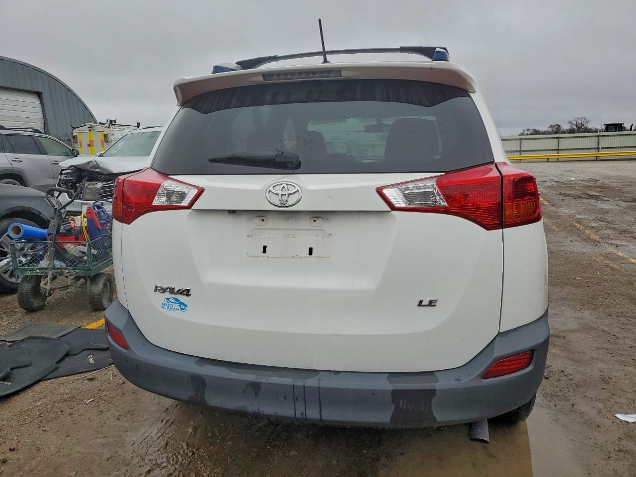 Toyota RAV4 Le Image 5