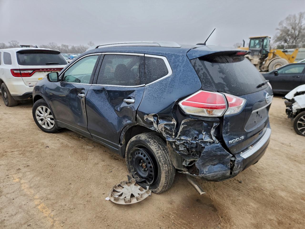 Nissan Rogue S Image 2