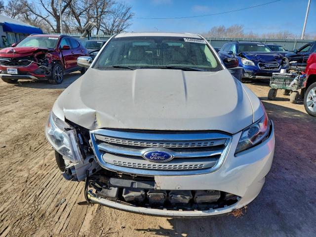 Ford Taurus Limited Image 11