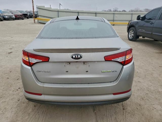 Kia Optima Hybrid Image 3