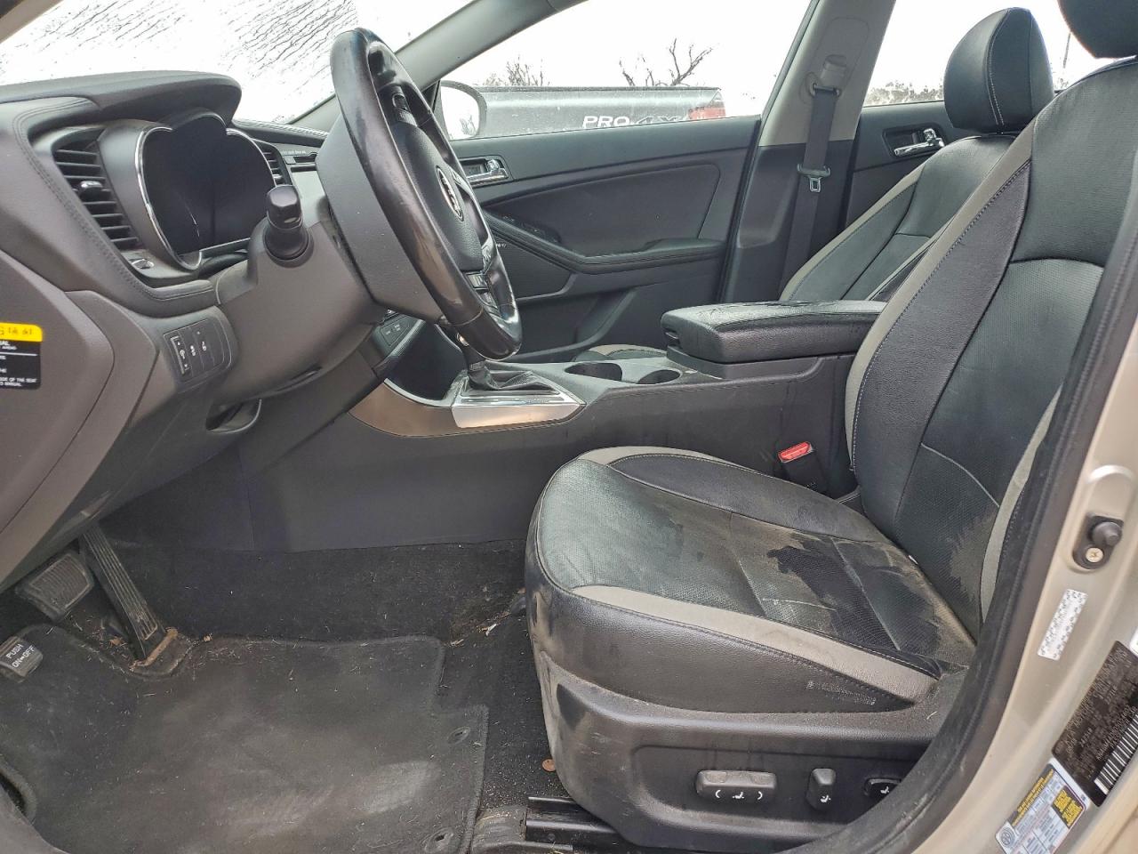 Kia Optima Hybrid Image 2