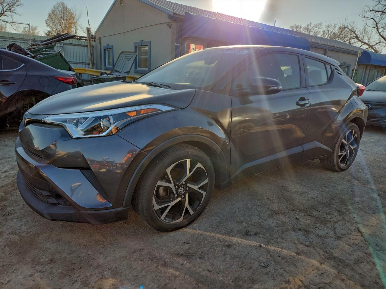 Toyota C-HR Xle Image 1