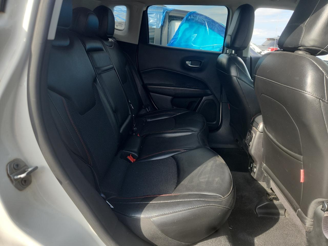 Jeep Compass Trailhawk Image 6