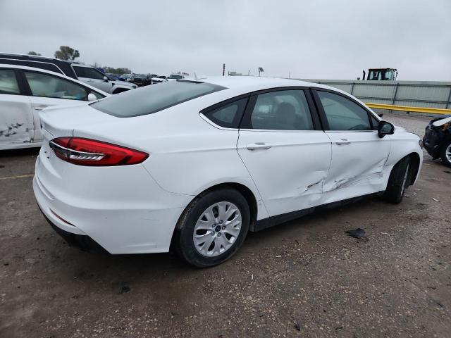 Ford Fusion S Image 10