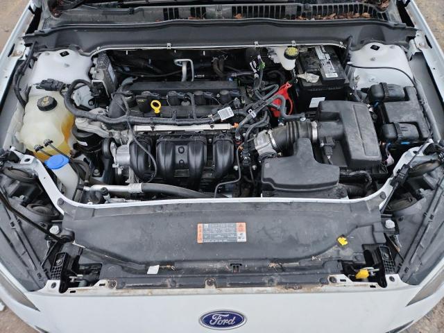 Ford Fusion S Image 5