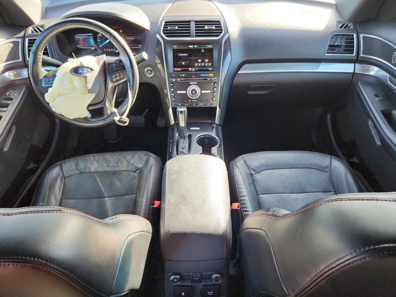 Ford Explorer Sport Image 7