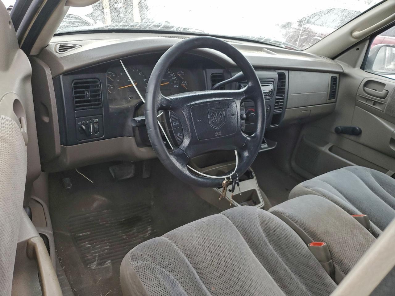 Dodge Dakota Quad Image 6