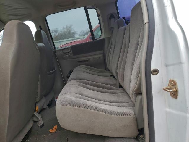 Dodge Dakota Quad Image 10