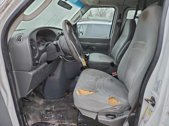 Ford Econoline E250 Van Image 7