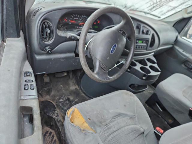 Ford Econoline E250 Van Image 10