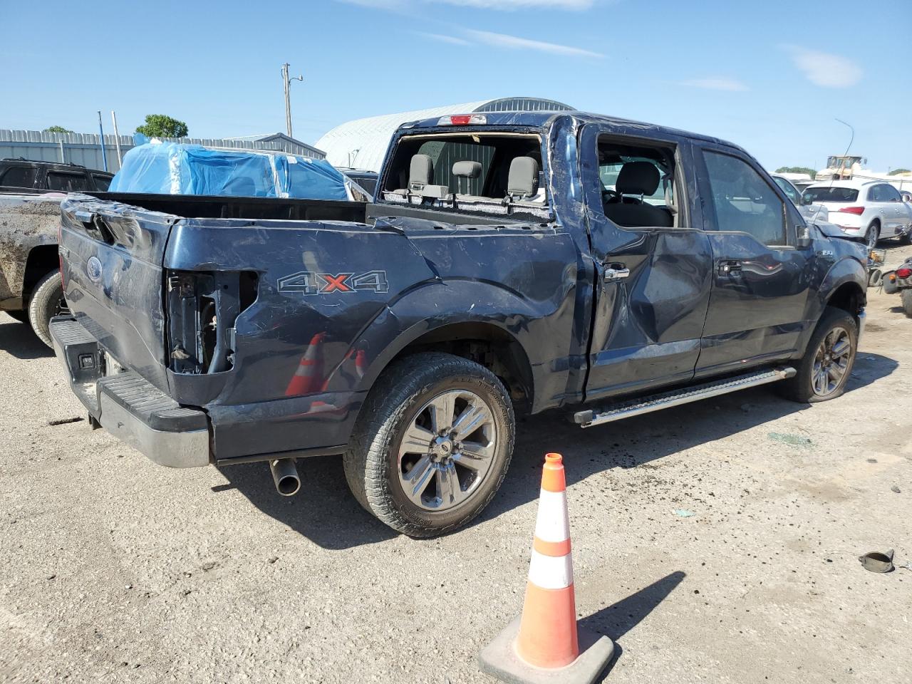 Ford F-150 Supercrew Image 6