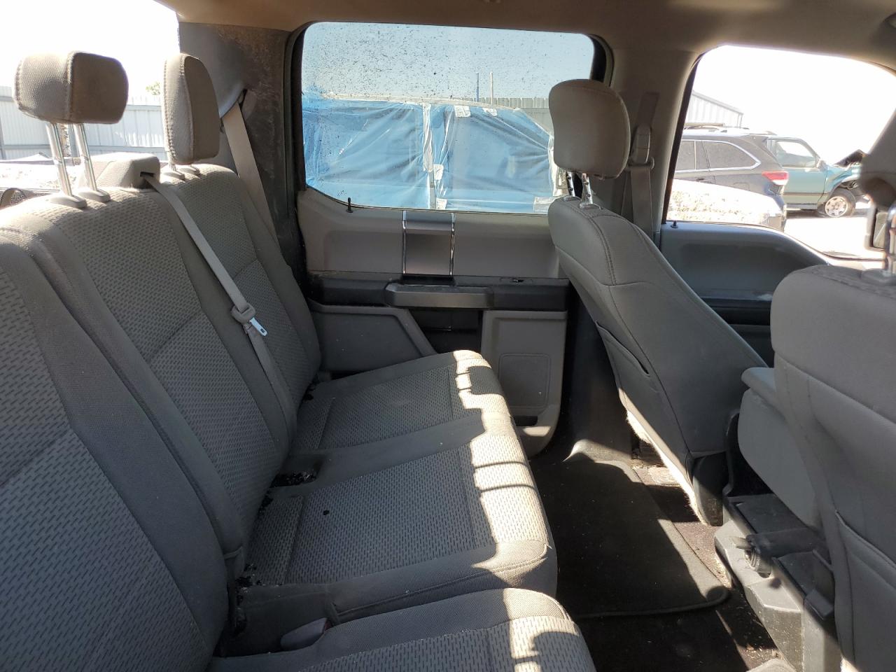 Ford F-150 Supercrew Image 4