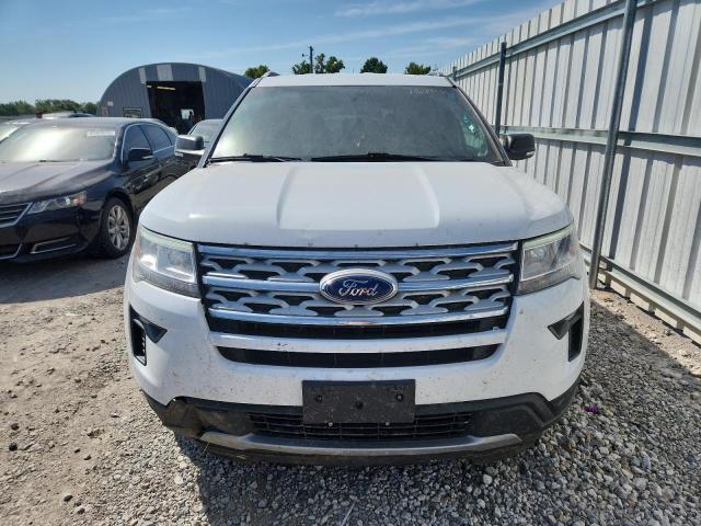 Ford Explorer Xlt Image 8