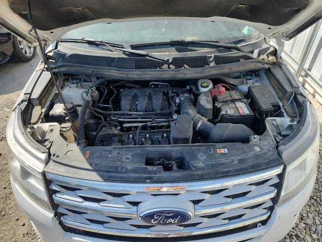 Ford Explorer Xlt Image 12