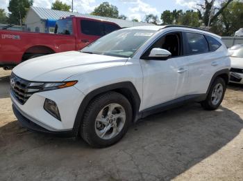  Salvage Hyundai TUCSON