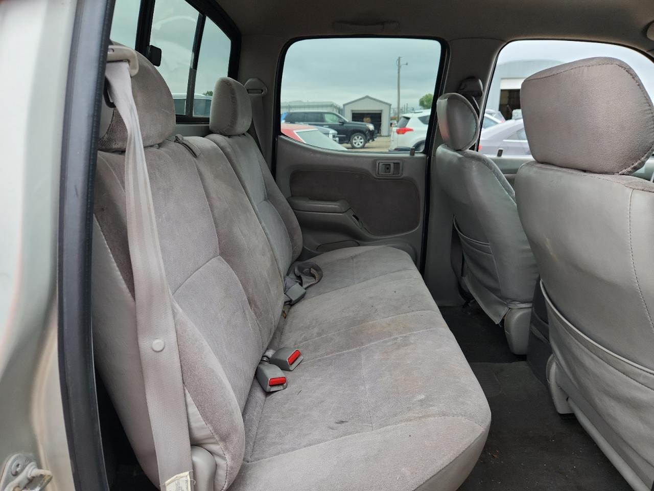 Toyota Tacoma Double Cab Image 9