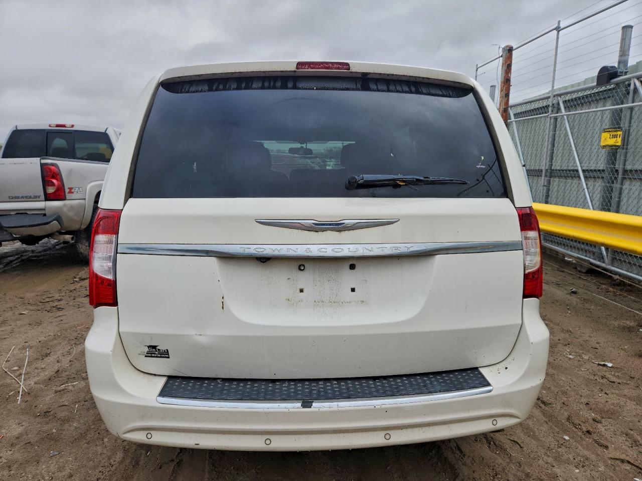 Chrysler Minivan Touring L Image 10