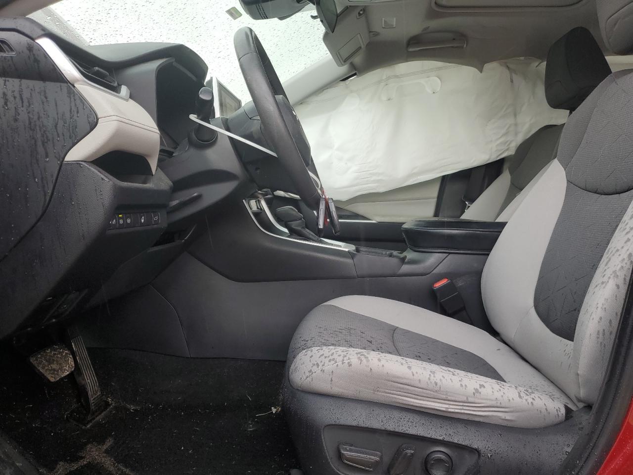 Toyota RAV4 Xle Image 3