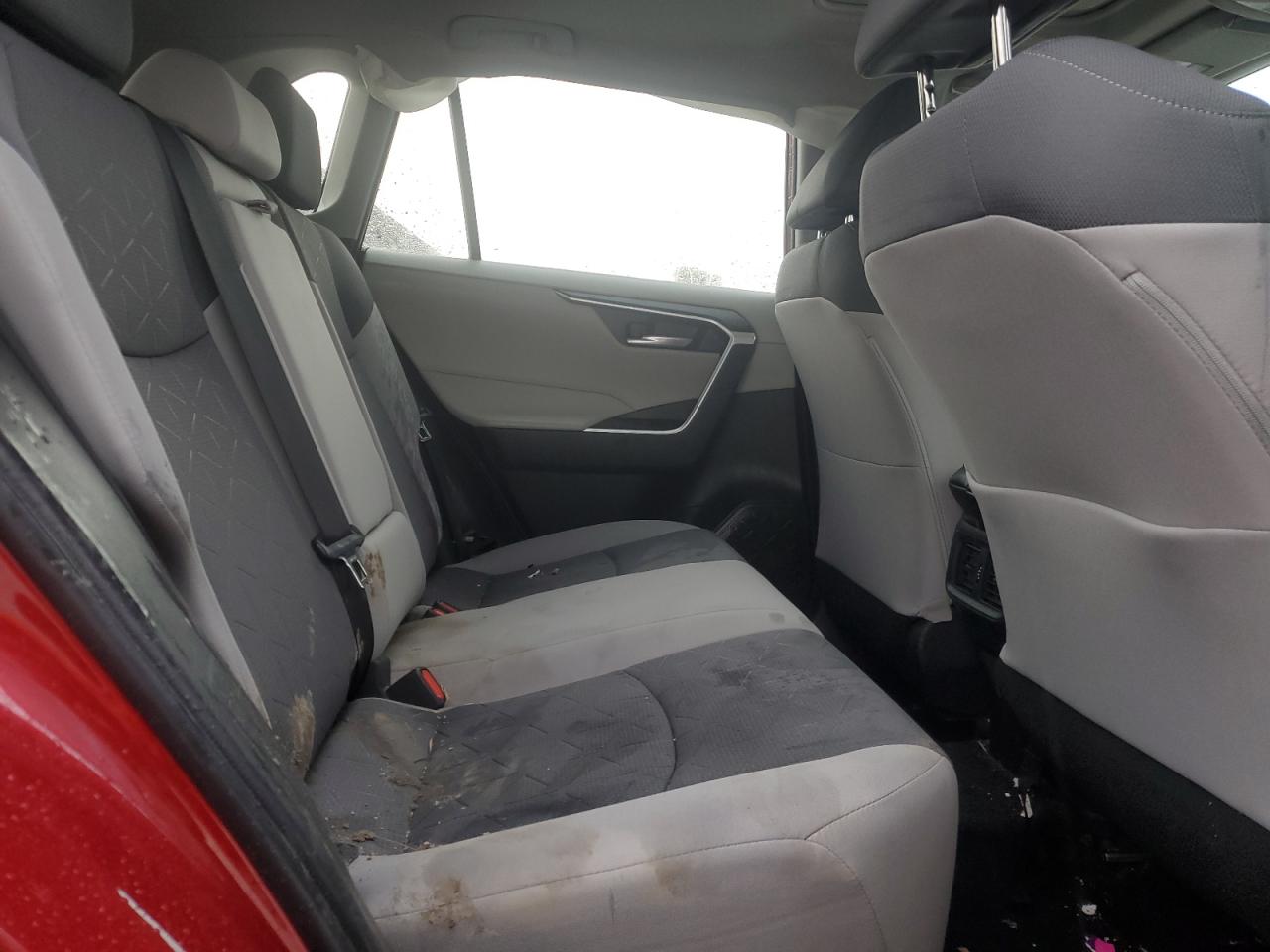 Toyota RAV4 Xle Image 12