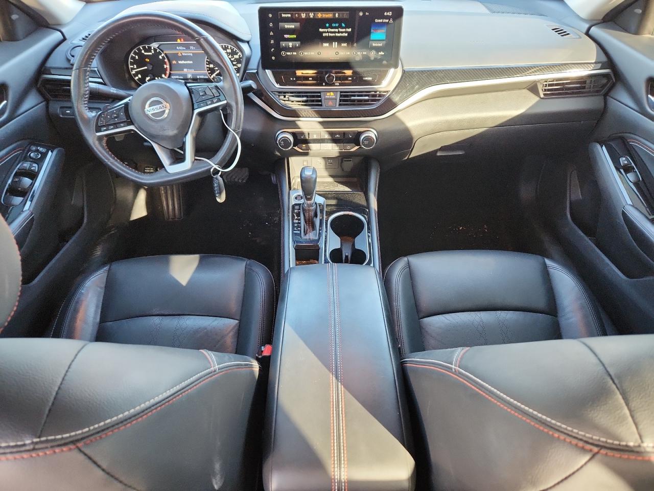 Nissan Altima Sr Image 11