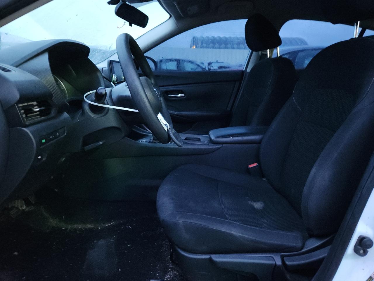 Nissan Sentra S Image 3