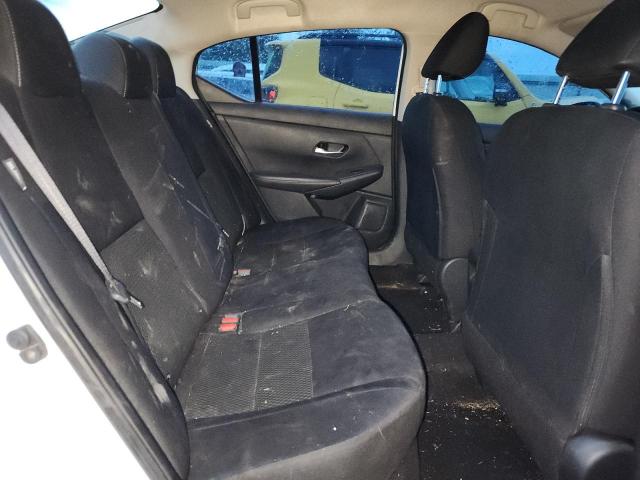 Nissan Sentra S Image 10