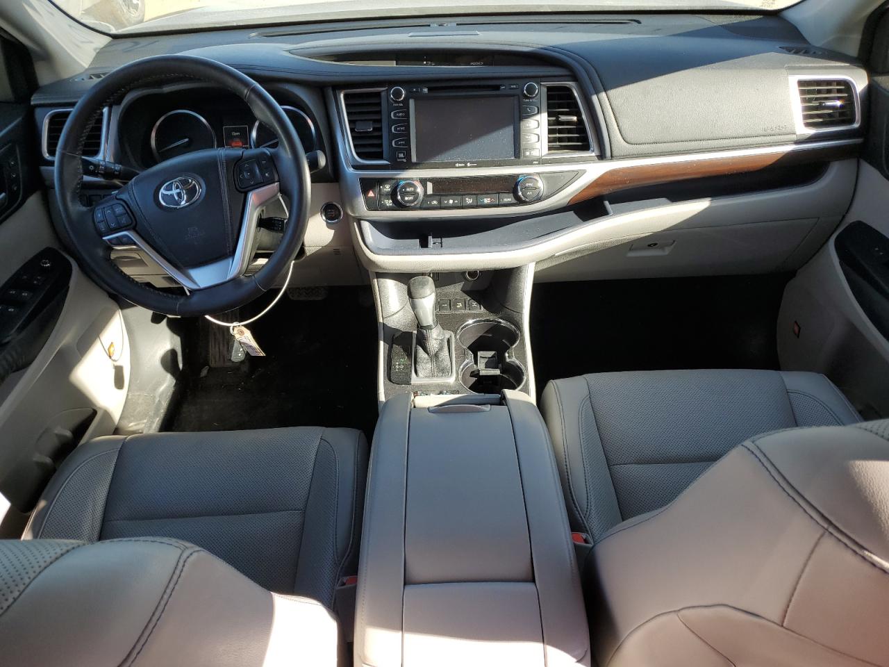 Toyota Highlander Limited Image 2