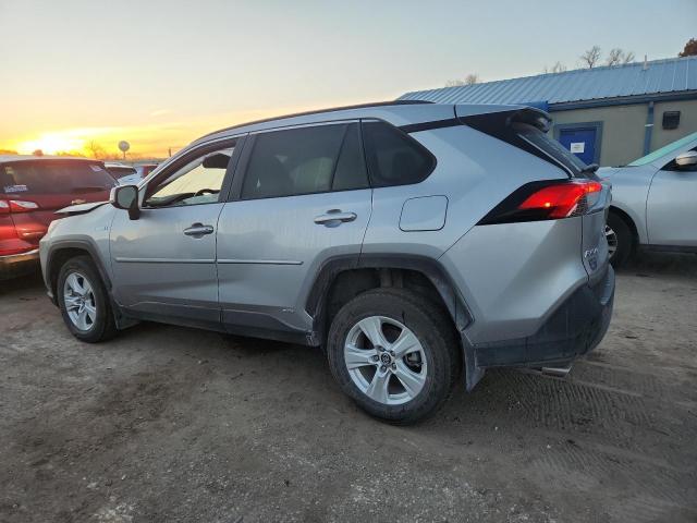 Toyota RAV4 Xle Image 2