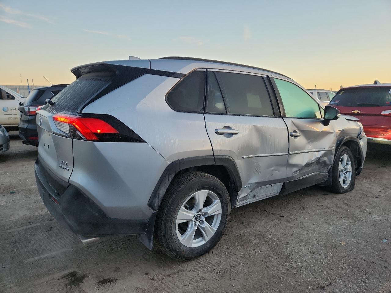 Toyota RAV4 Xle Image 8