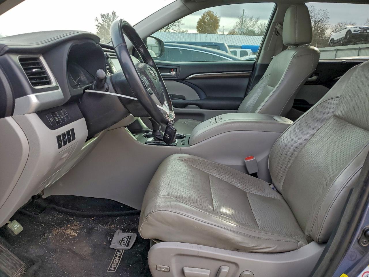 Toyota Highlander Limited Image 9