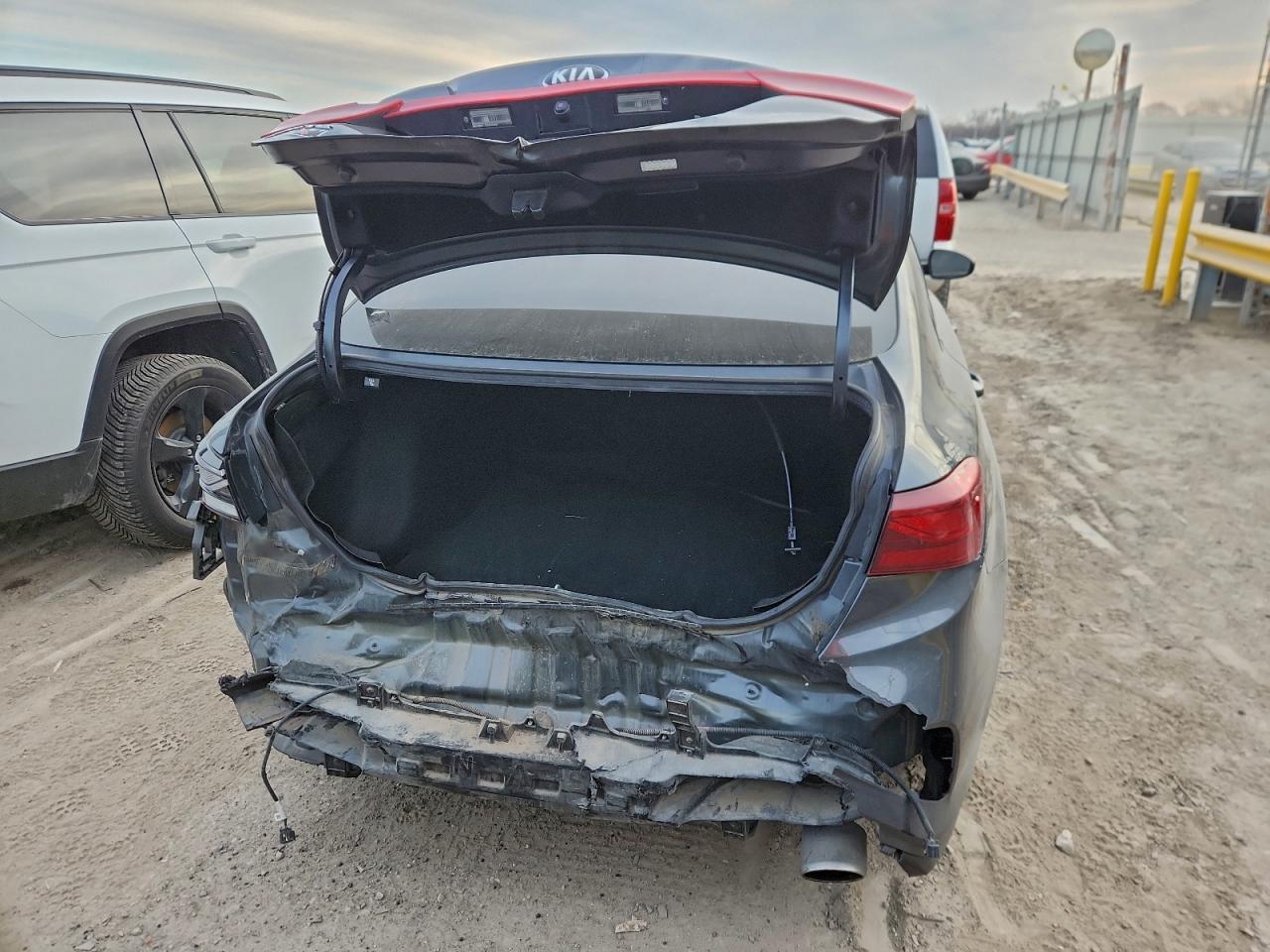 Kia Forte Fe Image 11