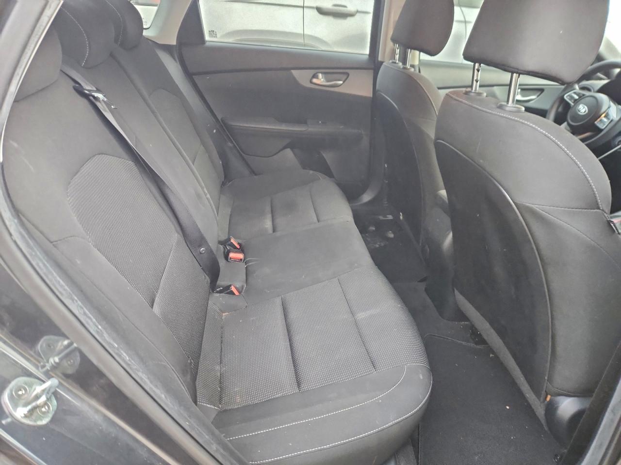 Kia Forte Fe Image 4