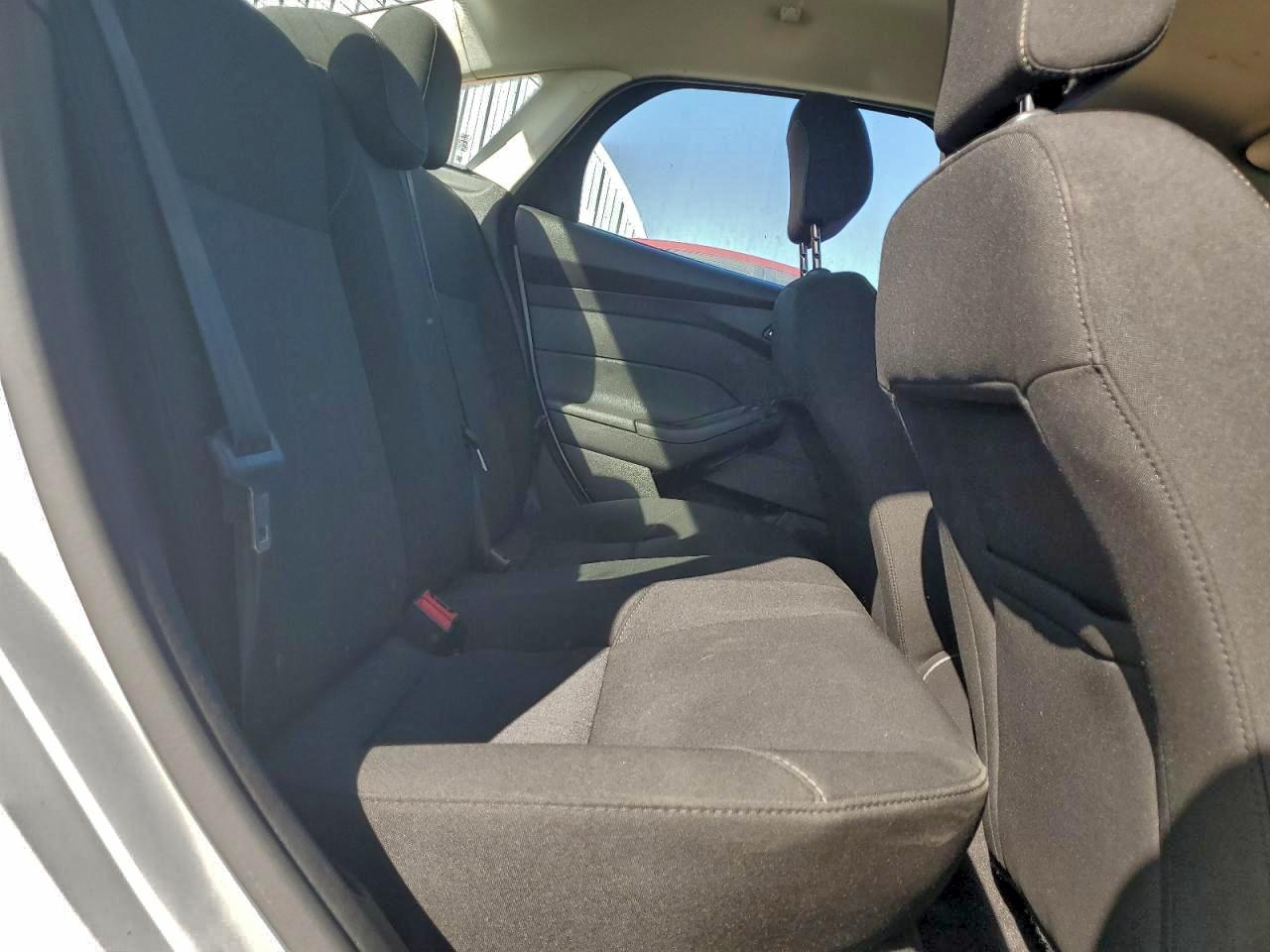 Ford Focus Se Image 12