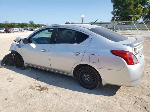 Nissan Versa S Image 6