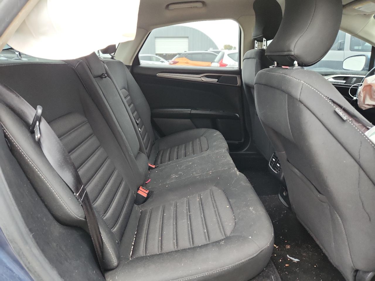 Ford Fusion Se Image 5