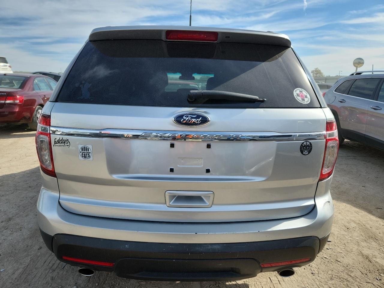 Ford Explorer Image 7