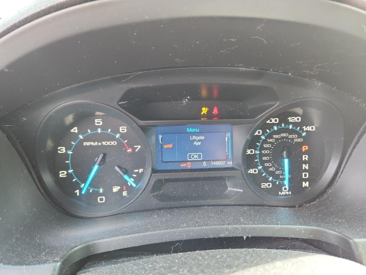 Ford Explorer Image 6