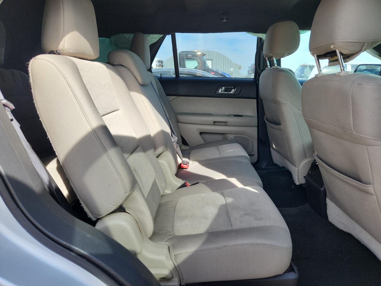 Ford Explorer Image 10