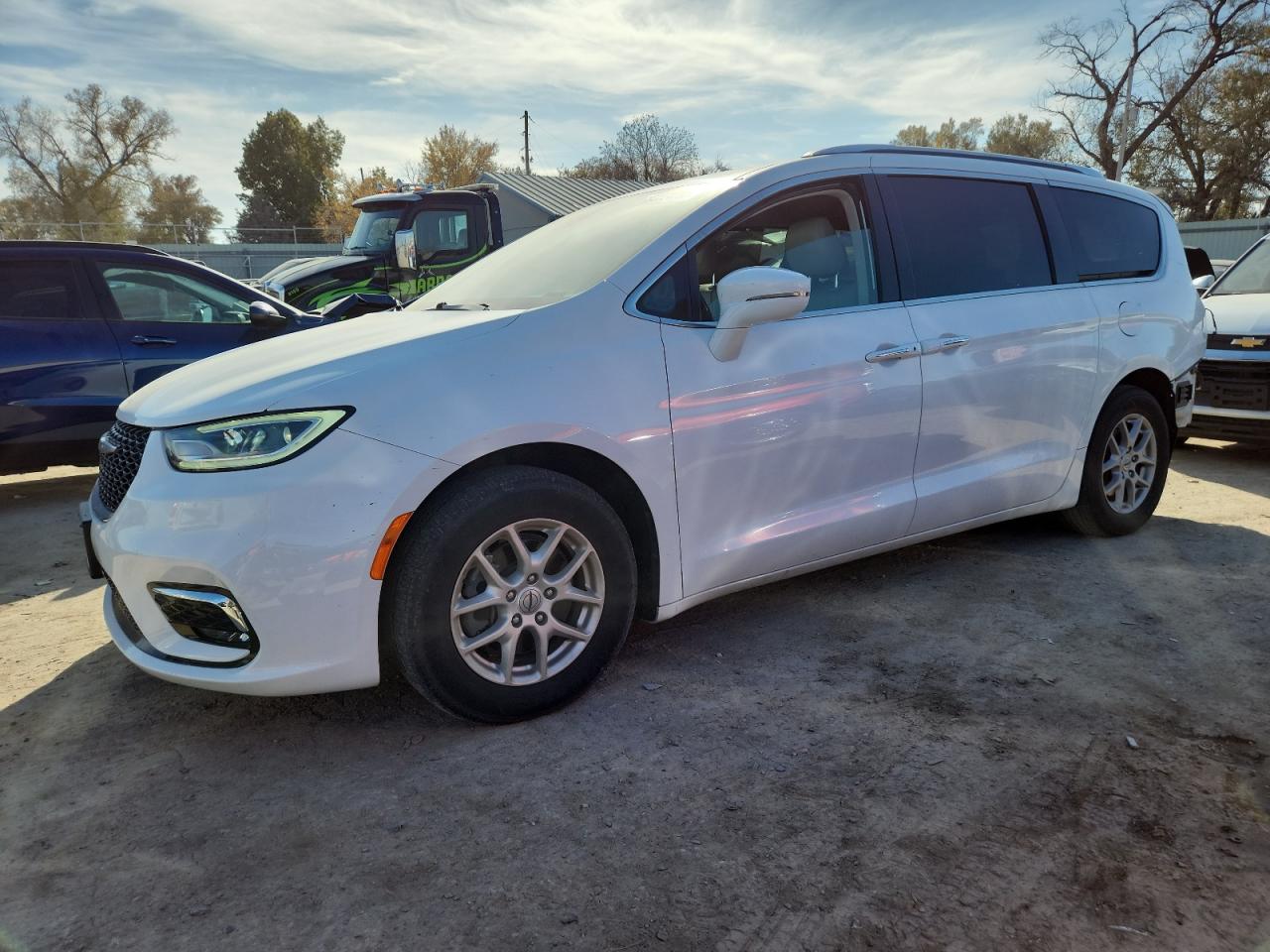 Chrysler Pacifica Touring L Image 1