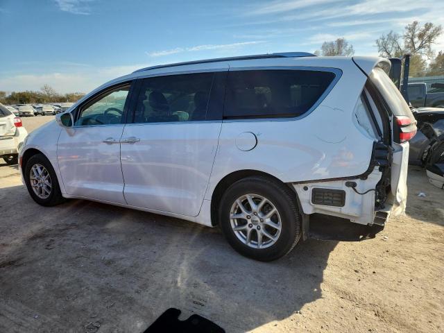 Chrysler Pacifica Touring L Image 3