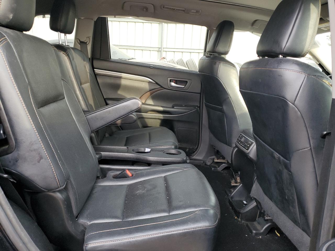 Toyota Highlander Limited Image 8