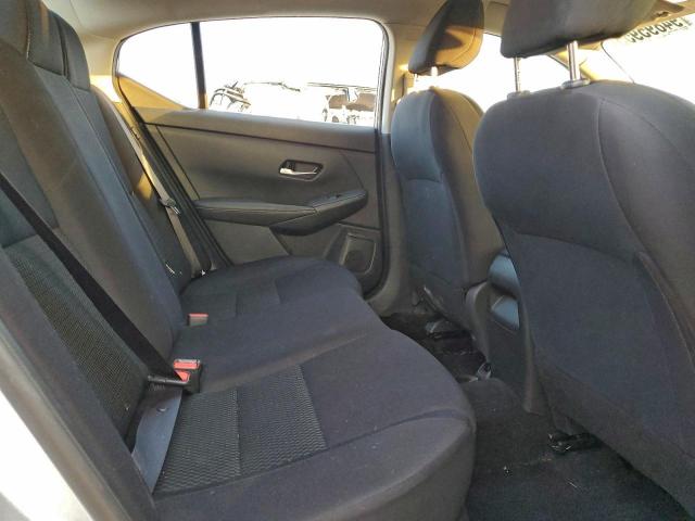 Nissan Sentra S Image 12