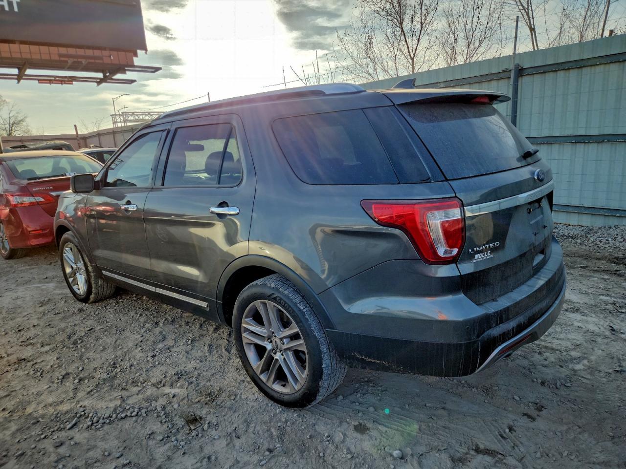 Ford Explorer Limited Image 2