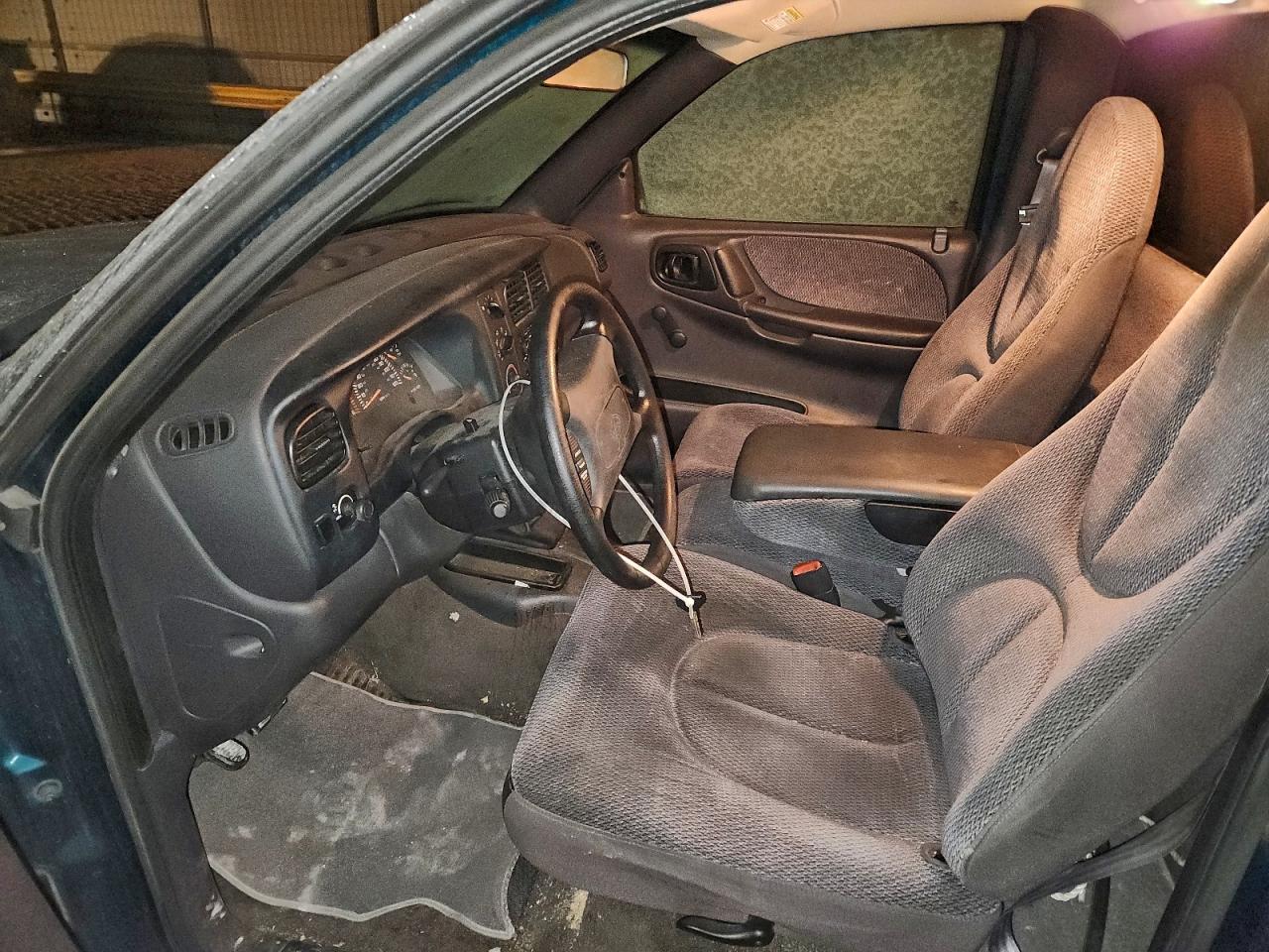 Dodge Dakota Image 9