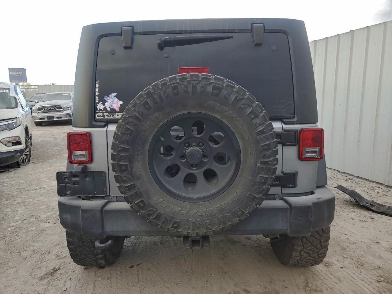 Jeep Wrangler Sport Image 11