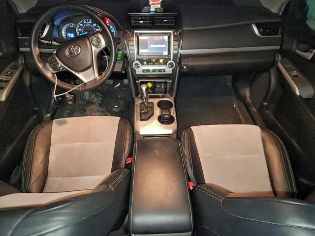 Toyota Camry L Image 9